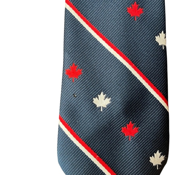 Vintage Beefeater Canada Tie | Red & White maple leaf striped | made in Canada - Picture 2 of 8